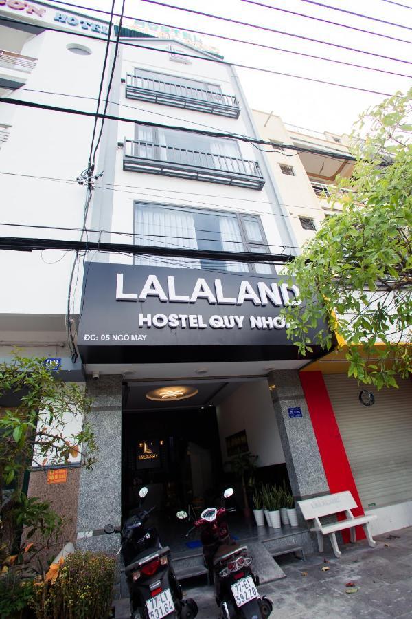 Lalaland Hostel 퀴논 외부 사진