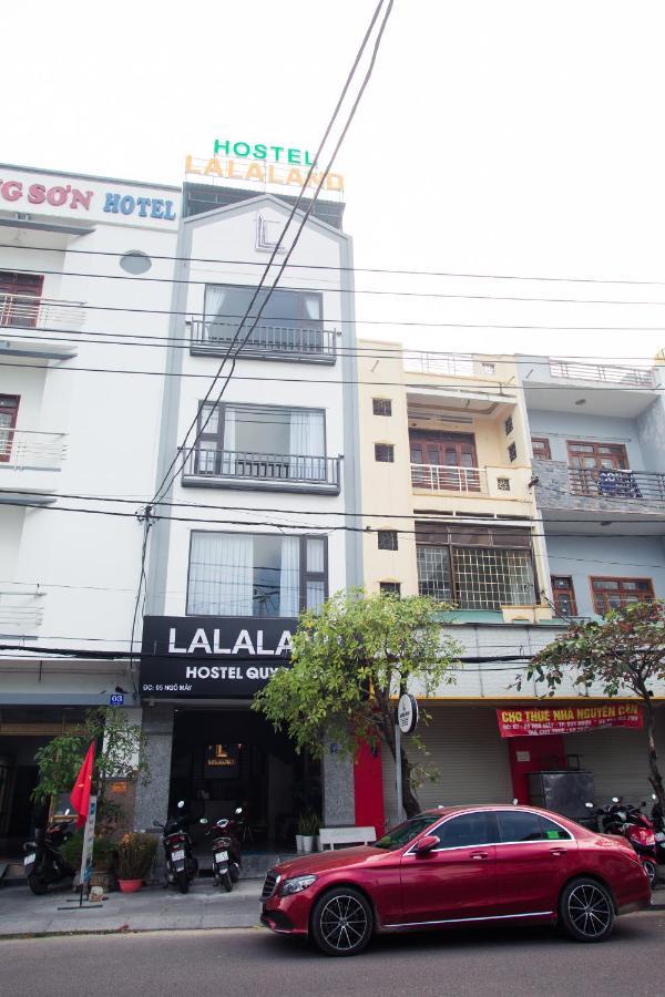 Lalaland Hostel 퀴논 외부 사진