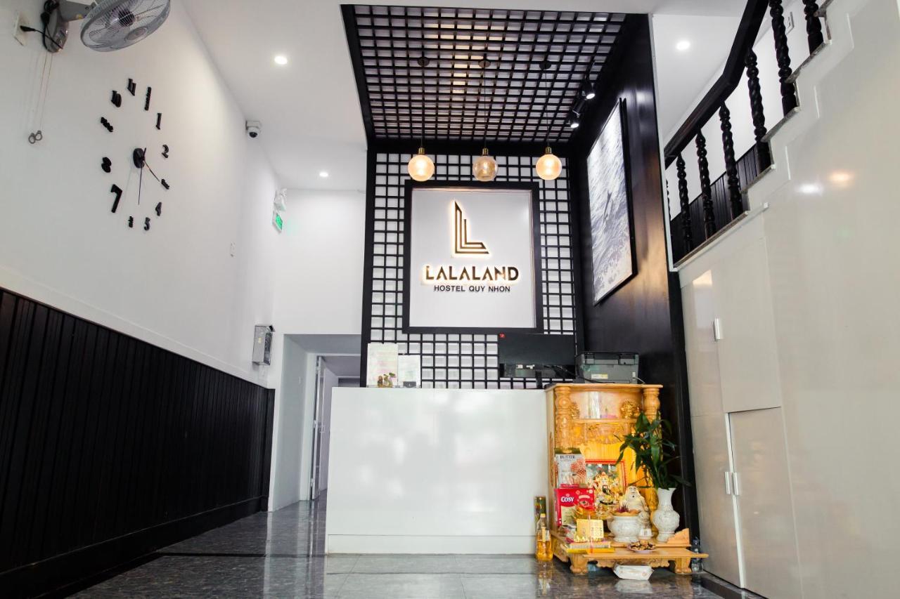 Lalaland Hostel 퀴논 외부 사진
