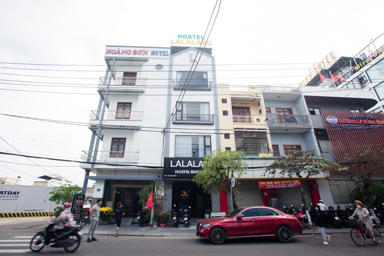 Lalaland Hostel 퀴논 외부 사진