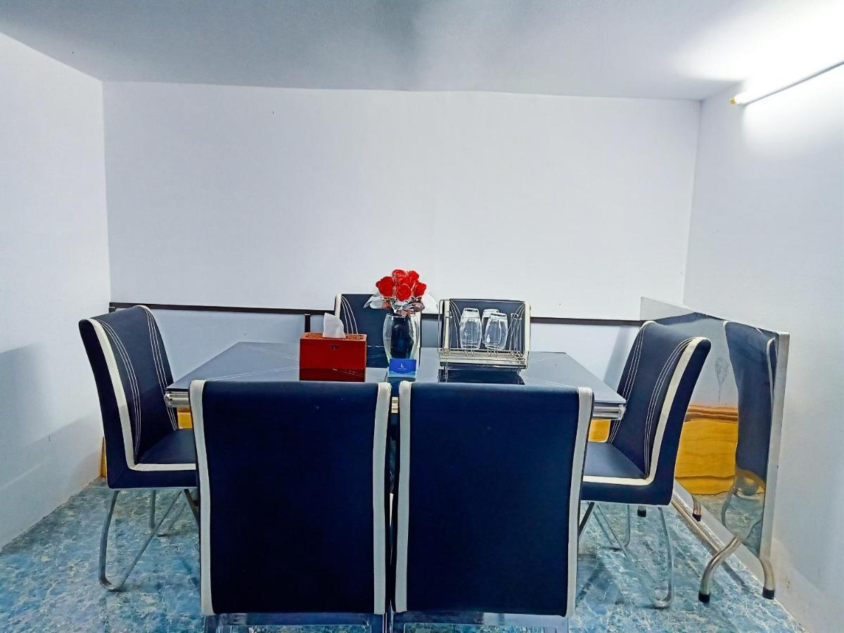 Lalaland Hostel 퀴논 외부 사진
